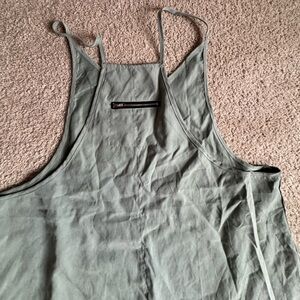 Green jumper with Zipper Detail